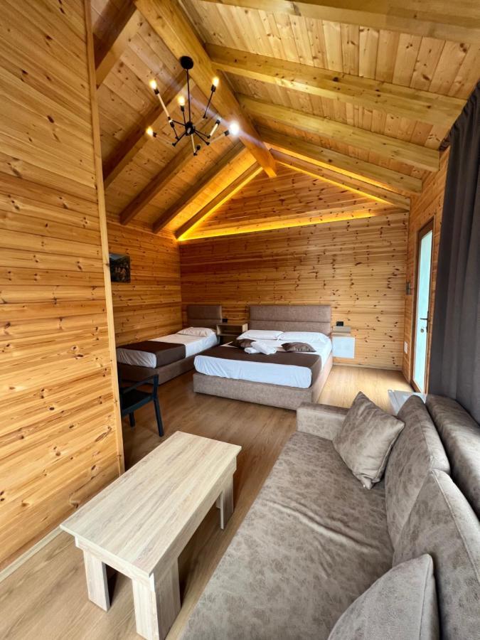 Bujtina Tradicionale Hotel Lepushe Eksteriør billede